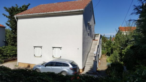 Apartments with a parking space Punat, Krk - 14111